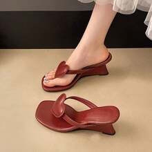 Red Heart-Shaped High Heels Wedge Sandals, Women's Flip-Flops, Elegant Outdoor Sandals Sweet
