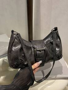 时尚新款纯色五金扣装饰单肩包，百搭经典现代风格女士手提云朵包，适合逛街、钱包、购物、年轻女性、大学生、新人、白领人士。非常适合办公室、大学、工作、商务、通勤、户外活动、旅行和郊游