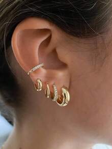 5件套防过敏耳环套装，采用多枚精致的14K镀金穿孔耳钉。时尚可爱的耳环，适合敏感耳朵佩戴。