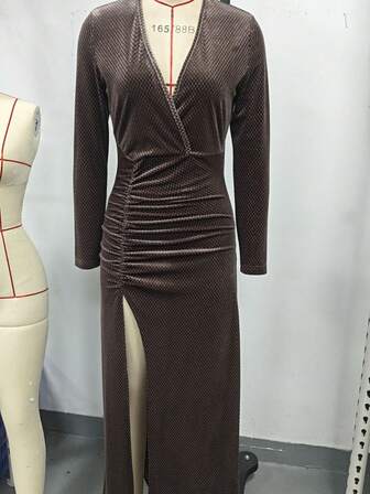 女士深 V 领长袖高开叉下摆优雅连衣裙，性感