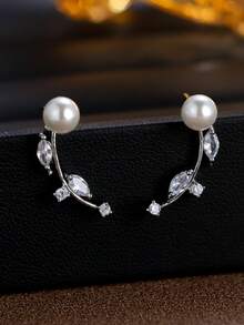1 对经典优雅叶形人造珍珠耳环，适合女士日常、派对、节日佩戴