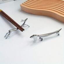 4件套卡通鹿筷子架带防滑金属底座，时尚可爱的宠物设计，为用餐增添乐趣，日式家居/创意餐厅/酒店宴会餐具配件，耐用的高端酒店用具 - 彩色 - 查看 4