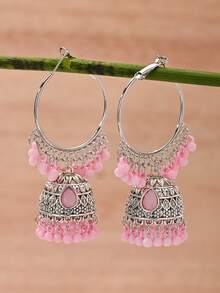 一对复古串珠流苏耳环，传统风格，适合女性日常佩戴、宴会、婚礼、派对等场合，也可作为珠宝礼物。