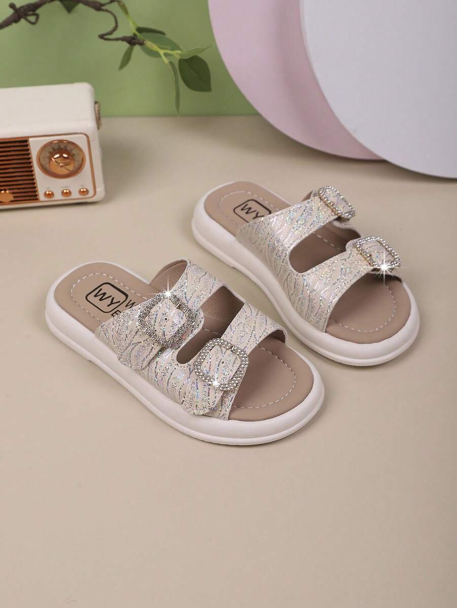 A Pair Of Fashionable Summer New Soft Thick-Soled Shiny Children's Flat Slippers, Suitable For Wearing At Home Or On Beach Vacations - Beige - View 1