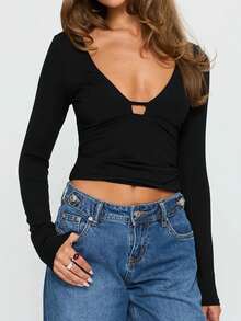 Elevate Your Fall Style With Our Chic V-Neck Long Sleeve T-Shirt In Black And Light Blue - Perfect Fit For Every Occasion - Black - View 1