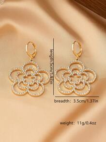 1 paire de boucles d'oreilles trèfle creuses incrustées de diamants pour femmes, luxueuses, élégantes, à la mode, convenant pour les cadeaux, les soirées, les banquets et une utilisation quotidienne