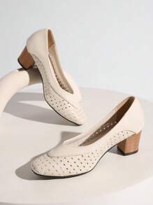 Women High-End White Leather 5.5cm Chunky Heel Hollow-Out Sexy Party Shoes, Suitable For Wedding, Daily Commute, Casual Hollow Slip-On High Heels, Solid Color Polka Dot Quilted, Casual Party Western Wedding Boho Basic Wedding Retro Fashion PU Leather Cut-Out Hole Beach Festival Wedding Party Office Home Gym Outdoor