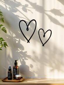 2pcs Metal Heart Wall Decor, Simple Line Wall Art, Bedroom Living Room Gallery Wall Decor, Heart Gift, Heart Wall Sign, Heart Sign Sculpture, Suitable For Wedding, Valentine's Day, Bedroom And Living Room, Outdoor Decoration, Great For Room Decoration