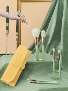 Amortals 8pcs Makeup Brushes Set In Green Velvet Pouch: Face Makeup Brushes For Foundation, Blush, Concealer, Nose Contouring, Eye Shadow - Soft Bristles, Suitable For Beginners To Professionals, Great Gift For Daily, Party, Travel,Brush Set,Makeup Brush Kit,Make Up Brush Set,Make Up Set Complete,Makeup Brush Set,Complete Makeup Kit,Brush Kit,Brushes Makeup Set,Makeup Gift Set