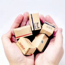 Set Mini Express Carton 1:12 per casa delle bambole, modello delicato, adatto per conservare scene in miniatura, accessori in miniatura, premi creativi, decorazioni regalo a sorpresa - molto adatto per micropaesaggi