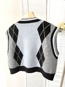 Vintage Style Contrast Color Rhombus Pattern Knitted Vest, No Shirt - Grey - View 4
