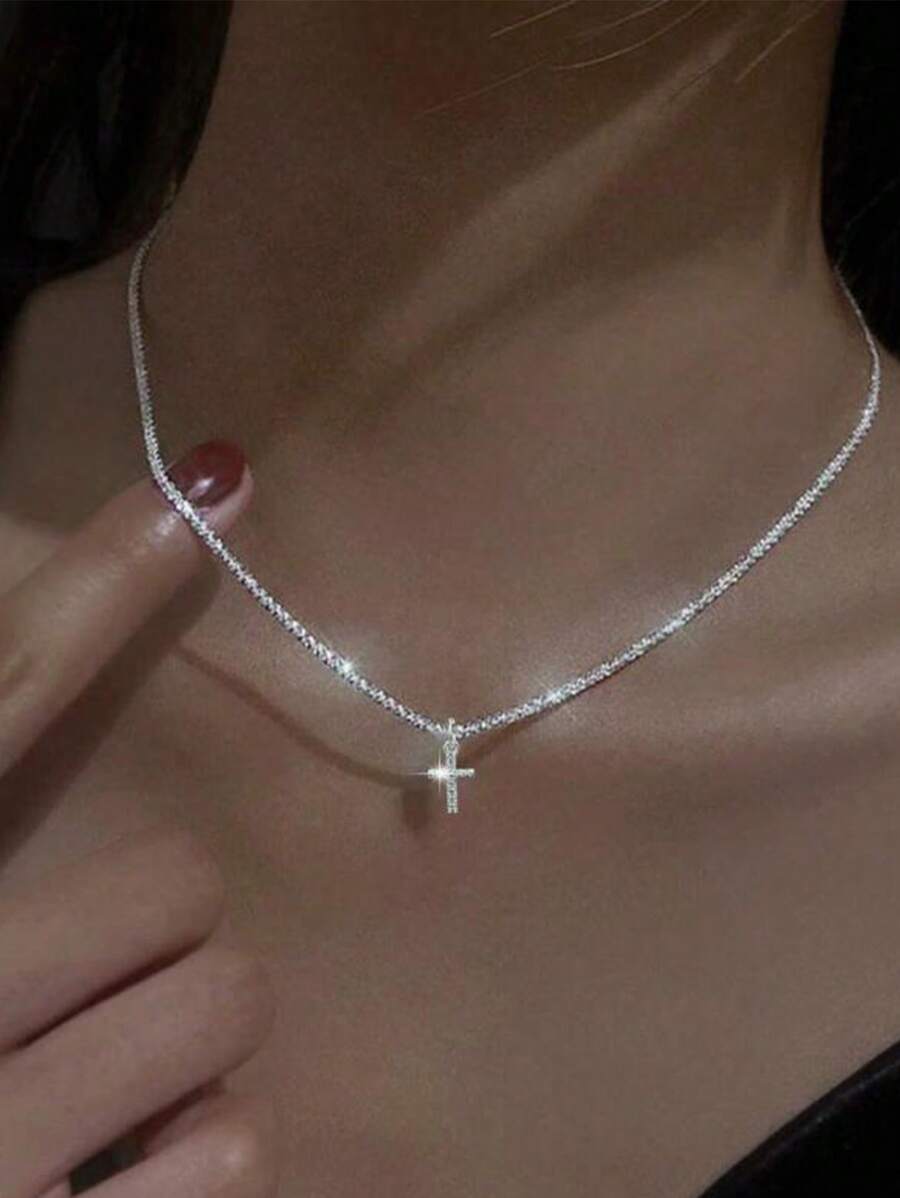 Funkelnde Kreuz-Diamanten-Halskette für Frauen