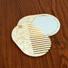 1支便携式醋酸纤维梳带镜子 - 可折叠旅行化妆镜和梳子二合一，优雅的粉彩色设计，防静电塑料梳齿，女士适用，小巧便携，方便外出造型，时尚美发工具，万圣节礼物，圣诞节礼物，梳子，发刷，发梳，边缘梳，梳发，梳子，梳子，梳子，梳子，梳子，梳子，梳子，梳子，梳子套装，梳子，木梳，梳子，梳子，后梳，发刷，边缘梳，梳发，梳子，梳子套装，梳子，梳子，迷你梳，梳子，美发产品，美发工具，美发用品，护发，卷发梳，理发师，理发配件，美发设备，旅行必备，旅行必备，发型，美发，发刷，后梳，造型梳，卷发梳，边缘梳，梳子，梳子头发、发梳套装、梳子、卷发梳、解结梳、女士发梳、头发、旅行、美发产品、美发工具、美发用品、理发师、理发师配件、理发店、美发设备 - 彩色 - 查看 17