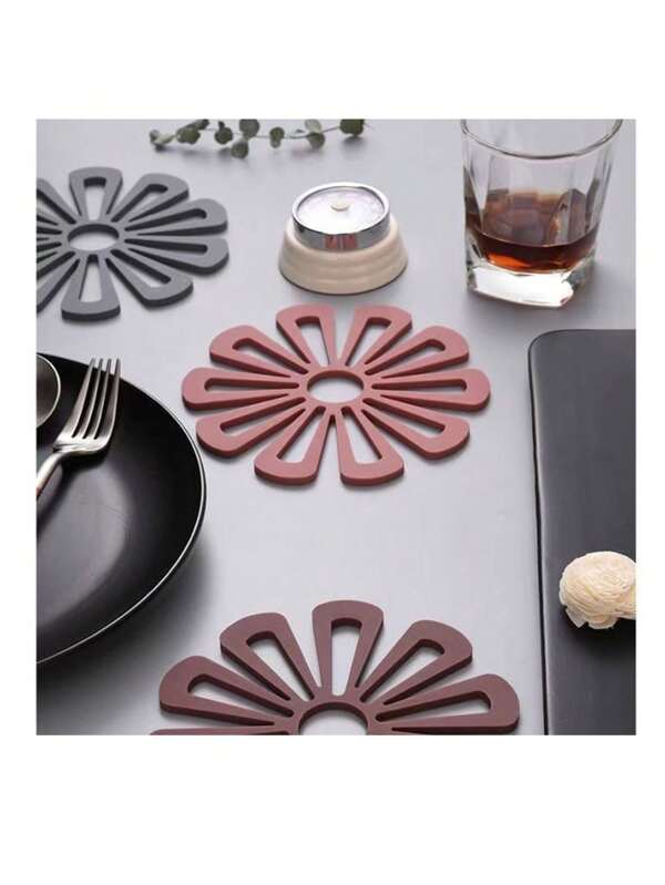 1/5pcs Flower Shape Insulation Mat, Silicone Heat-Resistant Placemat Non-Slip Kitchen Table Mat, Suitable For Hot Dishes, Pots And Cups, Washable Non-Slip Insulation Table Mat, Suitable For Home, Dining Table And Holiday Parties