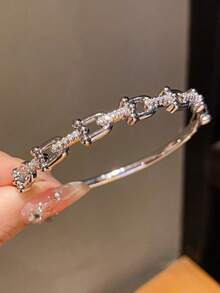 1 件 18K 镀金锆石字母扣手链，奢华复古风格女士配饰 - 馬蹄手鐲 - 查看 4