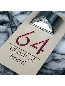 1 件定制太阳能门牌号 - 优雅的 3D 浮雕设计，自动夜间照明，门口个性化地址牌，生日、圣诞节、毕业典礼、万圣节、婚礼、派对、万圣节、感恩节、房间装饰的礼物，多功能、可调节、防霉、装饰性、精致、时尚、可爱、迷人，