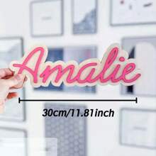 1 pièce Plaque de nom en bois personnalisée, nom personnalisé, cadeau personnalisé, plusieurs options de couleurs, style traditionnel, à fixer au mur, sans alimentation électrique, décoration unique pour la chambre, fait main, durable et longue durée, convient pour la Fête des enfants, fête, anniversaire, mariage, remise de diplôme, Noël, cadeau décoratif personnalisé