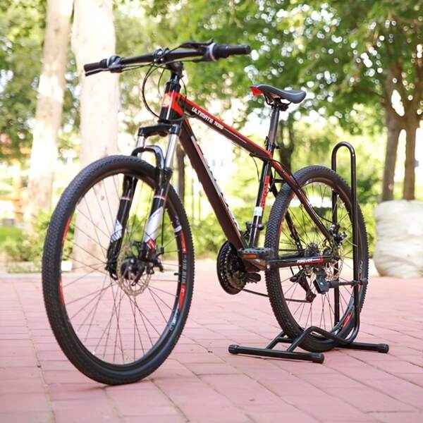 Eleganter L-förmiger schwarzer Eisen Fahrradständer - unabhängiger Fahrradparkplatz, robuste Konstruktion, platzsparendes Design, geeignet für alle Fahrräder, ideale effiziente Fahrrad Lagerung, Fahrradständer