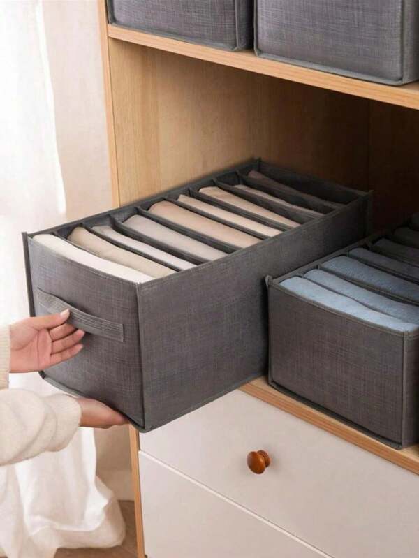 Organizador de roupas dobrável para guarda-roupas – Caixa de armazenamento portátil com 7 ou 9 compartimentos | Organizador de gavetas com compartimentos para roupas íntimas, meias, cachecóis, leggings, camisetas, jeans e roupas de inverno | Ideal para armazenamento no quarto e em casa (serve para vestidos femininos, camisetas brancas e calças pretas)