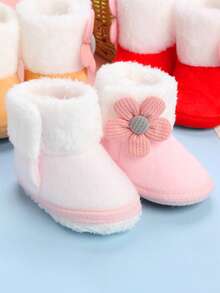 1 par de botas para bebés, botas de presion y tiña en otoño e invierno, diseño de flor de dibujos animados lindos, adecuado para aprender a caminar con antideslizante Indoor en interiores, zapatillas planas suaves para niños pequeños - Rosa - Ver 6