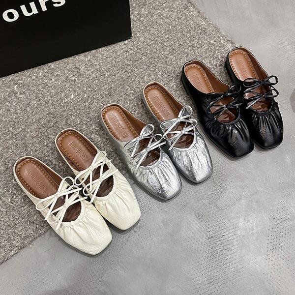 Women Athletic & Outdoor Sandals & Slides