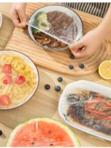 1包100套一次性保鲜膜套装和一次性浴帽套装家用保鲜碗盖PE保鲜膜100/50片一次性保鲜膜，一次性保鲜膜家用厨房冰箱剩饭水果食品塑料密封保鲜罩