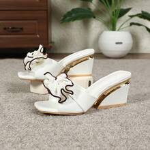 女士坡跟凉鞋，优雅的白色坡跟穆勒凉鞋，蝴蝶结装饰，百搭正装，穿着舒适，适合度假、旅行、户外、街头、派对、夏季新品