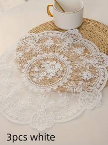 1pc, Exquisite Round Lace Tablecloth-Unique Hollow Design With Crochet Flower Pattern, Thermal Insulation, Woven Materials, Multifunctional Table Mats, Coasters, Placemats-Retro Style, Bedside Table Decoration, Dust Cover, Room Decoration Lace Tablecloth, Mother's Day Gift.