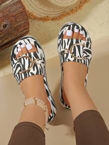 صنادل نسائية ذات كعب وسادة سميكة، صنادل شاطئية خارجية عصرية، مجموعة 2024 الجديدة - أبيض وأسود - مشاهدة 4