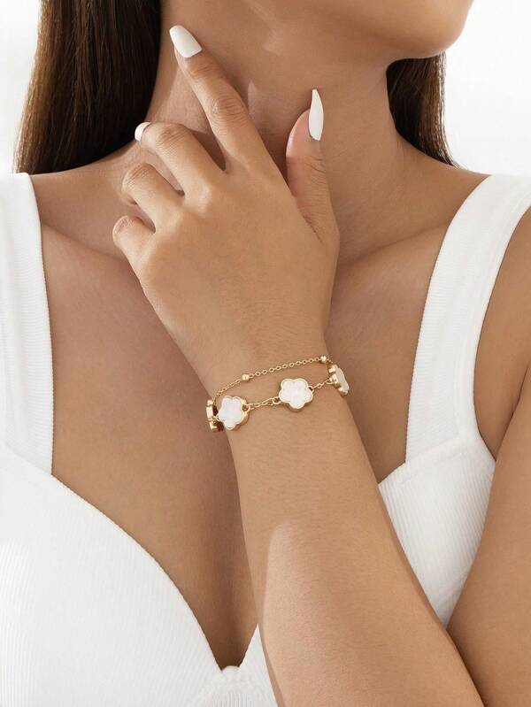 1pc Fashionable New Sweet Clover Dual-Layer Bracelet, Random Number Of Beads On Bead Chain, Party Gift For Women