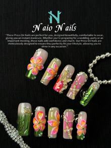 NAIO 手工美甲花园系列，矩形按压式人造指甲，包括绿色法式指甲贴纸，饰有 3D 浮雕花朵、金色十字架宗教符号、金色蝴蝶结和珍珠水钻，专为女性和女孩设计的美甲用品，每套 10 件，适合派对、庆典、校园重复穿着和日常穿着，是送给女性和女孩的绝佳礼物。 - 彩色 - 查看 5