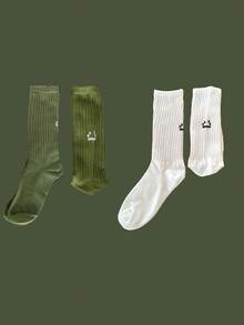 1/2/3/6双简约白面袜，男士夏季运动袜，女士黑色居家地板袜，多色百搭青年运动袜，让你的双脚展现青春活力，非常适合夏季穿着，透气的设计让这款袜子更适合跑步、跳绳、打球等运动穿着，秋季