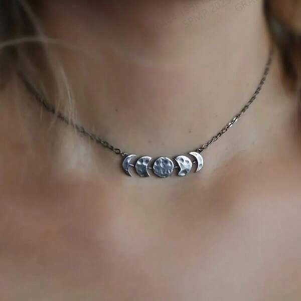 1pc Vintage Minimalist Crescent Moon Shaped Alloy Pendant Necklace, European And American Popular Jewelry
