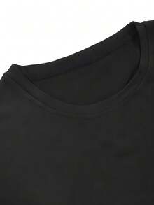 Camiseta Casual Gráfica para Mujer - Ajuste Holgado con Manga Corta y Diseño de Retrato Elegante, Perfecta para Salidas de Primavera/Verano - Negro - Ver 6