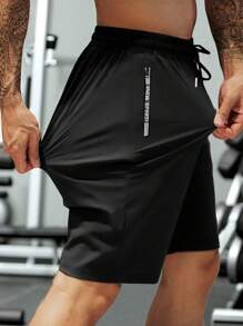 1pc Men Summer Stretchy Ice Silk Quick Dry Lightweight Shorts, Casual Loose Fit Streetwear Workout 5-Inch Pants