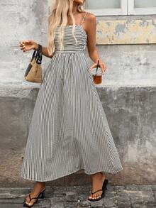 Gestreiftes gewebtes Lässig Kleid mit gerüschtem Saum, geeignet für Hochzeit