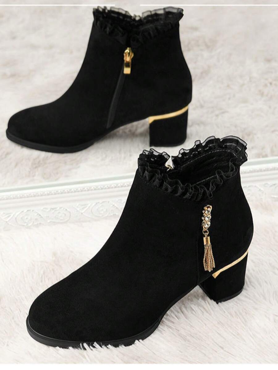 بوت نسائية قصيرة مع سحاب، كعب سميك مريح مبطن بالحرارة، دافئة ومانعة للانزلاق للشتاء