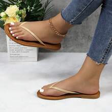 Women's Classic Flip Flops, Straps With Tan Footbed, Casual Beach Sandals: Stylish Design, Non-Slip Rubber Sole, Latex Insole For Comfort, Perfect For Shopping, Parties, And Casual Outings  Beach    Casual    Polyester    Plain / Plain Toe    Beach  Vacation - 杏色 - 查看 5