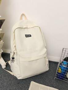 男女通用大容量多层背包，多功能休闲学生背包，轻便短途旅行行李包。此配件仅用于拍摄效果，实际产品不包含。