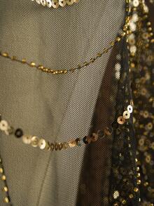 优雅亮片串珠披肩，饰以闪亮水钻，黑金配色，是婚礼和正式场合的完美配饰，尽显奢华气质，亮片点缀更添精致，亦可作为婚礼宾客披肩。 - 多色 - 查看 6