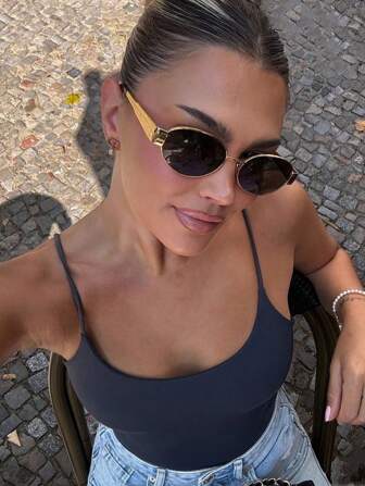 1 par de gafas de moda ovaladas y pequeñas para mujer, gafas de moda con montura de metal retro elegante en color negro, accesorio de viaje y playa, básico para otoño/invierno, estilo casual de negocios, regalo, estilo universitario, vuelta al colegio