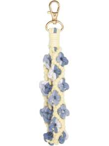 Llavero de macramé boho, llavero de muñeca, tejido exquisito, soporte de llavero, pulsera, cordón de muñeca hecho a mano para mujeres - Flor azul - Ver 1