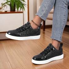 畅销平底休闲时尚运动鞋，女士时尚百搭休闲鞋，防滑耐磨轻便运动鞋，纯色 PU 鞋面，闪亮休闲滑板鞋，适合所有季节 - 黑色 - 查看 6
