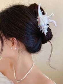 1 pieza Clip de pelo con concha de mar perlada y colorida, accesorio de pelo con estilo de playa elegante y de moda, adecuado para uso diario, casual, vacaciones en la playa, fotografía, clip de pelo con animal marino, nueva llegada de primavera y verano, regalo para amigos, accesorios de pelo, elegantes pinzas para el cabello, artículos escolares, accesorios de otoño para la universidad