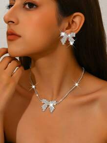 3 PiecesSet Of Fashionable European And American Crystal Bowknot Earrings And Necklaces, Suitable For Weddings, Banquets, Everyday Wear, Parties, And Holiday Gifts