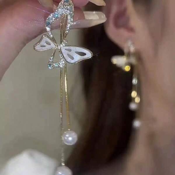 1 par de pendientes de gota con forma de mariposa brillante y borlas de perlas falsas, de aleación de zinc hipoalergénica, estilo bohemio, adecuados para bodas, fiestas y vestidos de noche [Nuevo lanzamiento 2025]