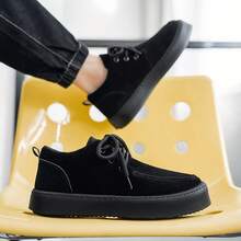 Teniși retro casual pentru bărbați, versiune coreeană, antiderapanți, talpă groasă, versatili, pantofi din piele întoarsă, ghete sport, stil nou 2025, pentru toate anotimpurile