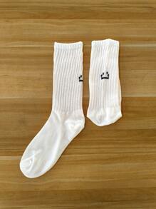 1/2/3/6双简约白面袜，男士夏季运动袜，女士黑色居家地板袜，多色百搭青年运动袜，让你的双脚展现青春活力，非常适合夏季穿着，透气的设计让这款袜子更适合跑步、跳绳、打球等运动穿着，秋季