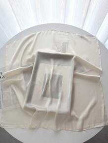 1条纯色方巾，女士小披肩围巾头巾，70x70厘米方形头巾，适合搭配连衣裙 - 卡其色 - 查看 2