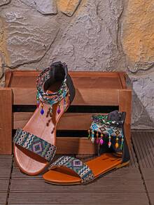 1 Đôi dép xăng đan đế bằng phong cách Bohemian thoải mái và thời trang với quai đan, hạt cườm nhiều màu sắc và tua rua trang trí - màu đen - Xem 8
